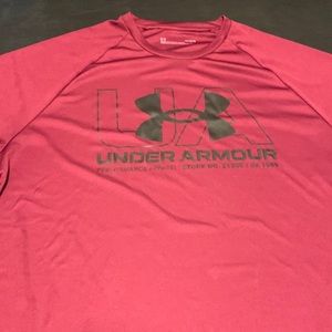 Men’s Under Armour performance tee